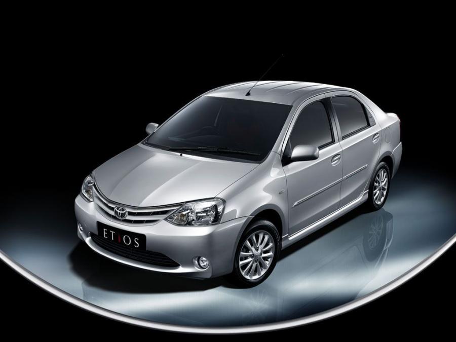  Toyota Etios 2011 года  (фото 4 из 10)